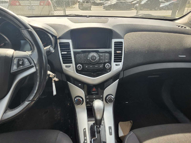 2015 Chevrolet Cruze LT in Cars & Trucks in City of Toronto - Image 4
