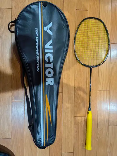 Gently used, no chips —like brand new condition Recently strung at 26 lbs for optimal performance