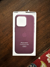 iPhone 15 Pro - FineWoven Case