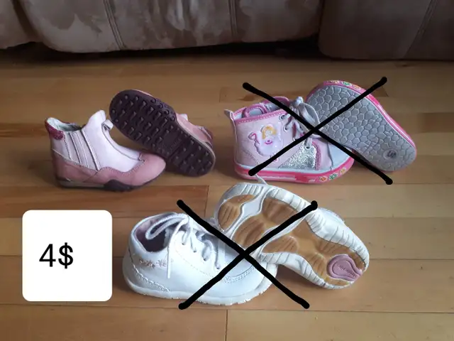 Souliers et bottes grandeur 5 petite fille in Kids & Youth in Laval / North Shore - Image 5
