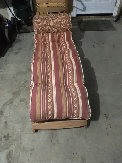 ACACIA WOOD FOLDABLE LOUNGE CHAIR WITH CUSHION NEW, View more