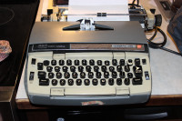Vintage Smith Corona Electra 210 Typewriter