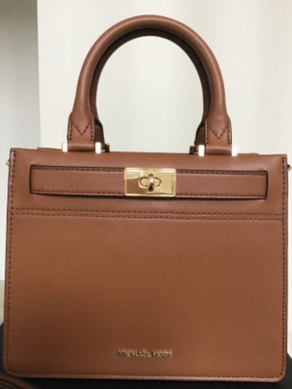 MICHAEL KORS Tatiana small light brown colour handbag in Women's - Bags & Wallets in Ottawa
