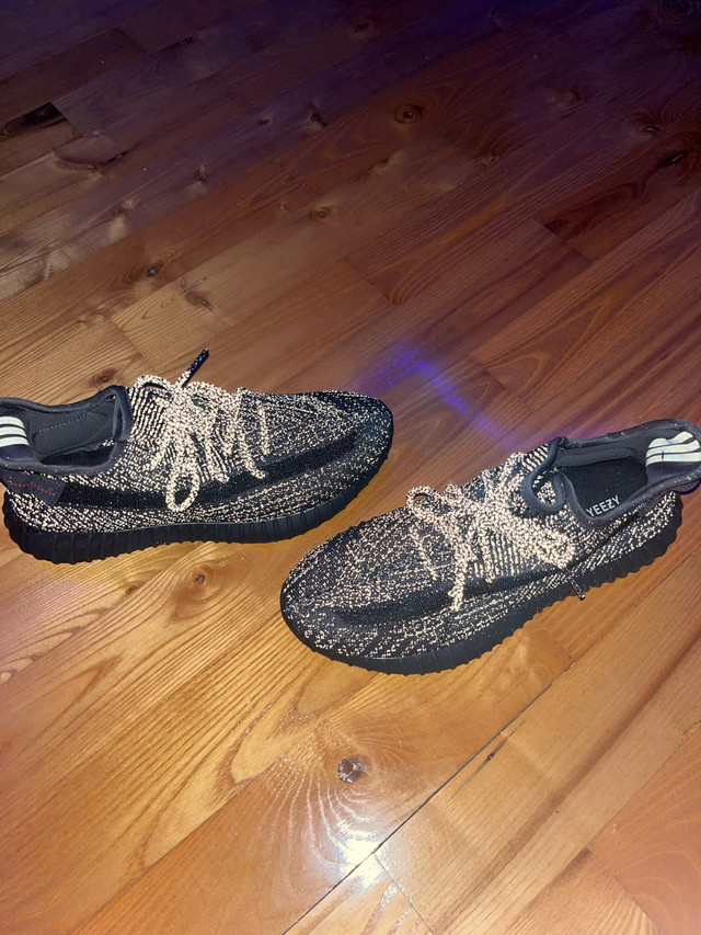 Yeezy 350 dans Chaussures pour hommes  à Longueuil/Rive Sud - Image 2