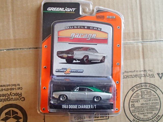 1:64 Greenlight MCG S & C S 10 1968 Dodge Charger R/T Green Mach in Toys & Games in Sarnia