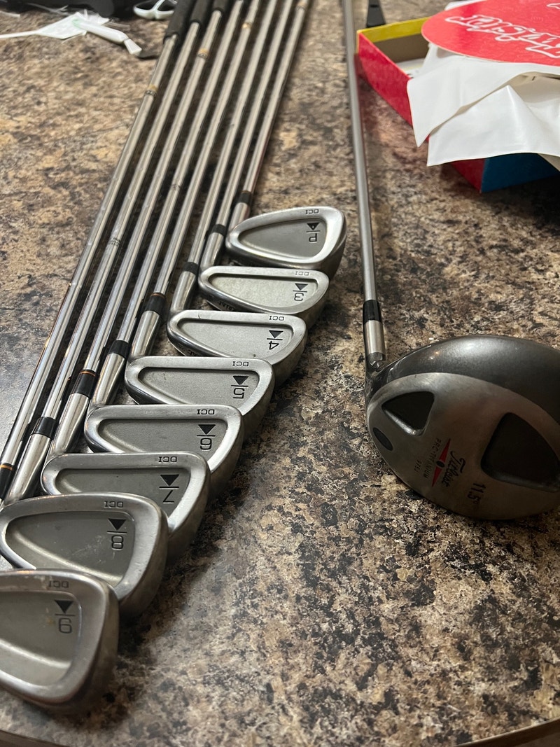 RH titleist golf clubs Golf Calgary Kijiji