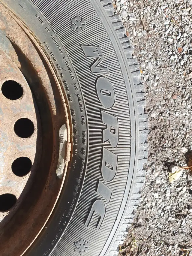 Winter tires on rims 235/65R16 in Tires & Rims in Kingston - Image 5