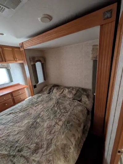 Spacious motorhome. 8.1 litre V8. Priced accordingly for a little TLC it needs due to being parked f...