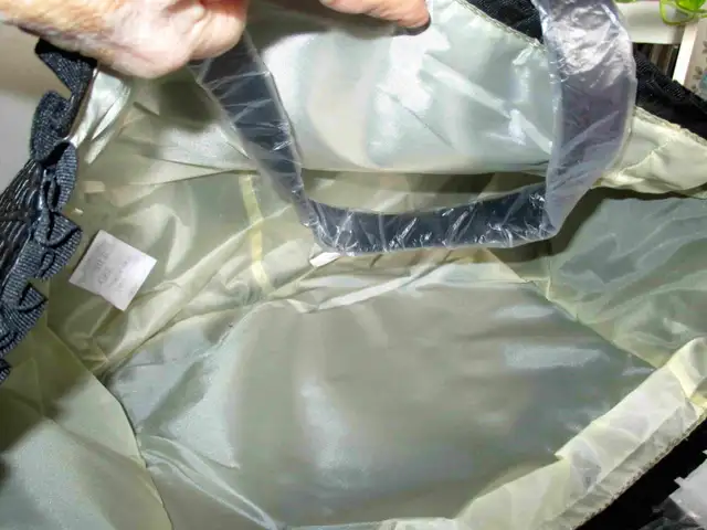 Woman’s  New Black Tote bag (DFU-0278) in Women's - Bags & Wallets in City of Toronto - Image 5