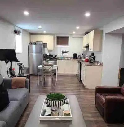 Legal 1 bedroom apartment Professionally Completed Dishwasher, Bathtub Own laundry, 1 parking spot,...