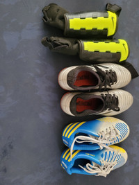 Adidas soccer shoes size 2 US Adidas Predator soccer shoes 3