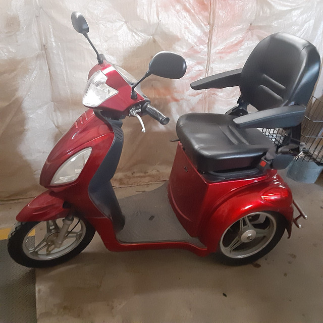 2016 EMMO T-300 SCOOTER FOR SALE in eBike in Barrie