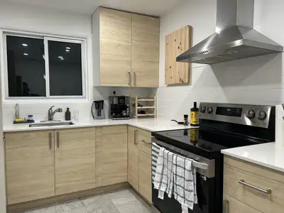 Joli appartement de 2 chambres près du métro Longueuil