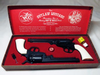 Outlaw Mustang vintage toy cap gun set for sale