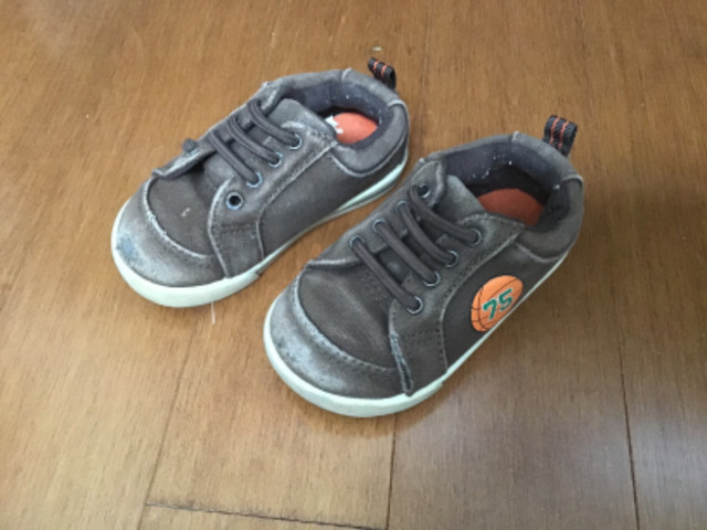 GARANIMALS BRAND BROWN BASKETBALL SHOES SIZE 4 9-12 MNTH PULL ON in Clothing - 9-12 Months in Peterborough