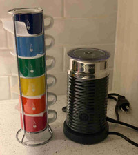 Nespresso Frother & cups 