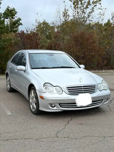 This reliable silver Mercedes-Benz C280 4matic offers a smooth driving experience with its dependabl...