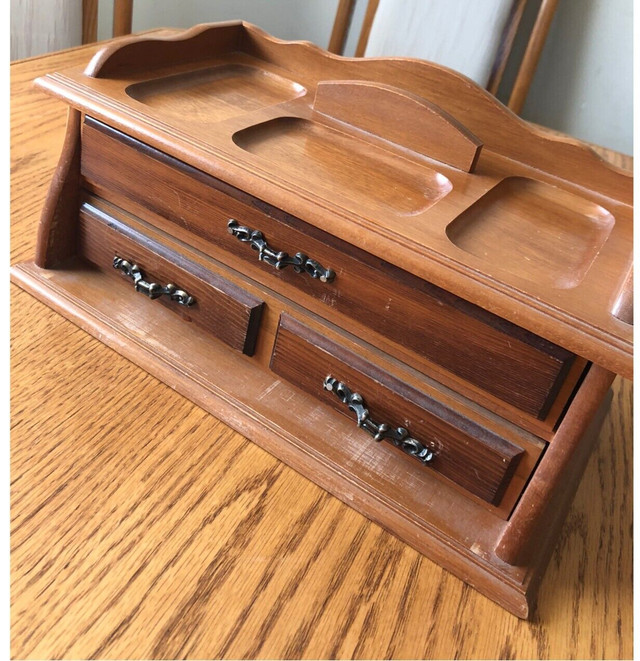 Wooden jewellery box in Jewellery & Watches in Winnipeg