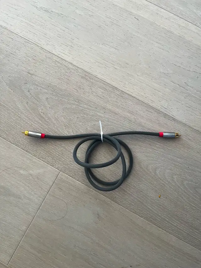audio and video cables $5-10 ea in Other in Laval / North Shore - Image 2