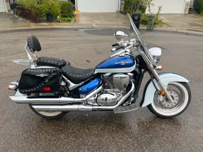 2012 Suzuki Boulevard C50T 805cc Low kms at 22,000 Shaft drive Newer tires. Fuel injected Touring ac...
