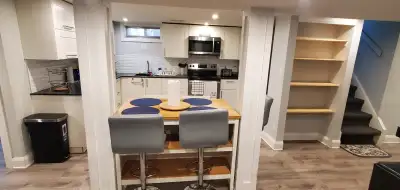 We’re offering a furnished and bright 4-bedroom-apartment for rent in Nepean Ottawa, all inclusive....