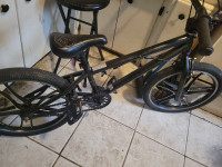 Recline Bmx with gyro in the steering 