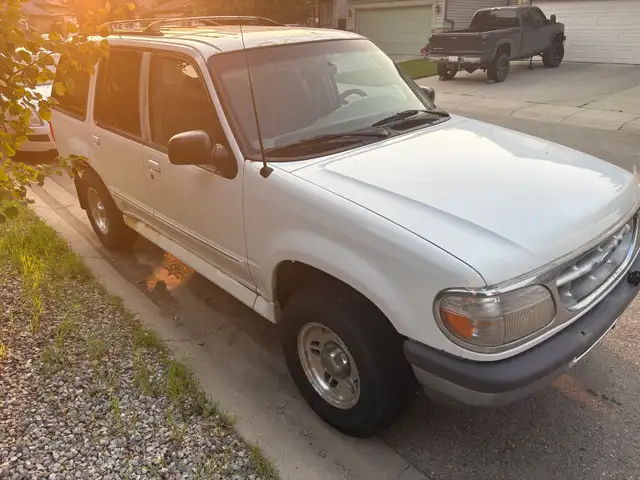 1997 Ford Explorer 524412476479262722