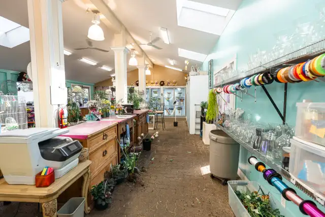 Business for Sale - Flower Shop in Commercial & Office Space for Sale in Delta/Surrey/Langley - Image 8
