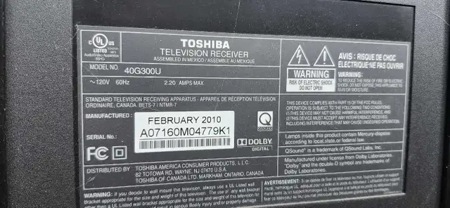 32" Toshiba TV in TVs in City of Montréal - Image 3