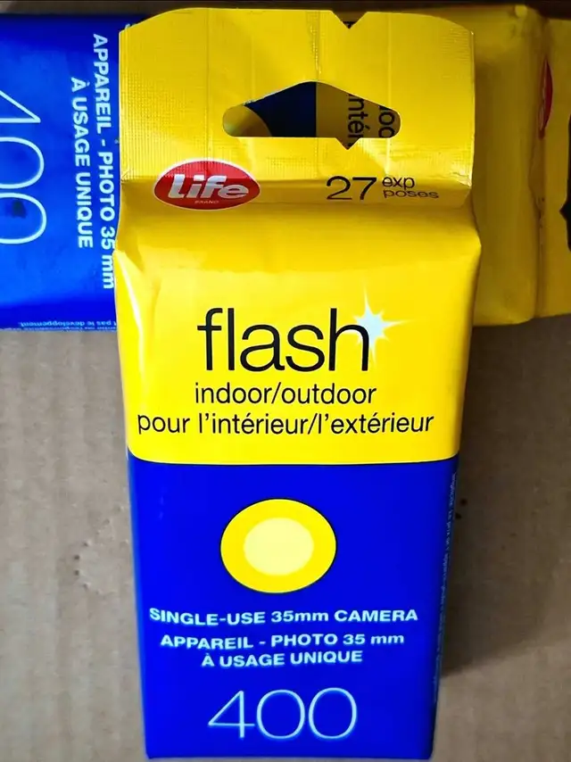 35mm Disposable Flash film camera.