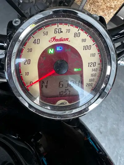 Indian Scout Sixty, well taken care of, low kms, upgraded suspension, foot pegs, comes with Indian Q...