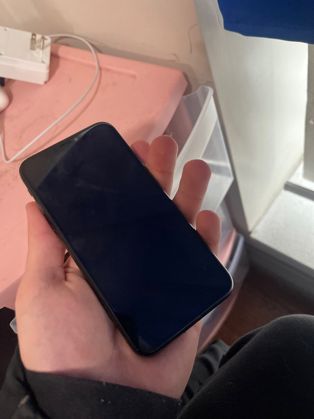 iphone X 64GB in Cell Phones in Kitchener / Waterloo - Image 2