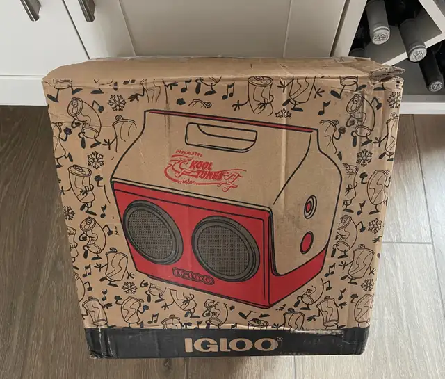 Igloo 14Qt KoolTunes Boombox Cooler - NEW! in Other in Ottawa - Image 8
