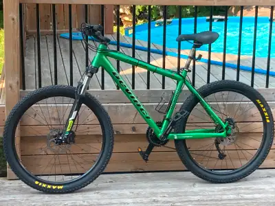 VELO DE MONTAGNE (M)  DEVINCI CAMELEON C1, View more