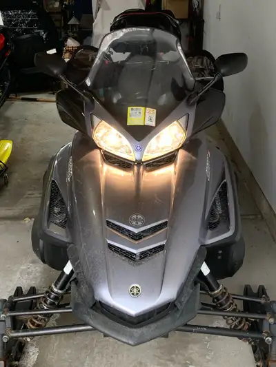 09 venture with 13000km. Last year new ice ripper track, sliders, bearings and bogeys. Skid was rebu...
