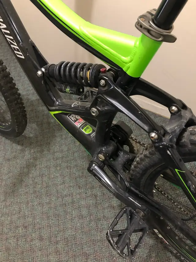 Downhill bike.  in Mountain in Calgary - Image 9