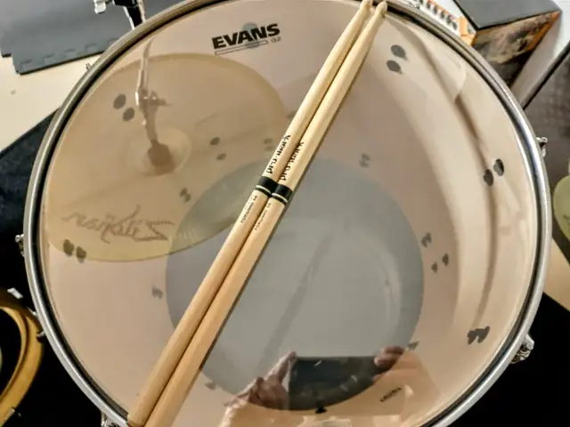 REDUCED!!! TAMA SuperStar Classic Maple Drumset/Zildjian Cymbals in Drums & Percussion in Edmundston - Image 7