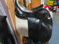 Prestige ‘Helen’ dressage saddle 17 1/2 mw
