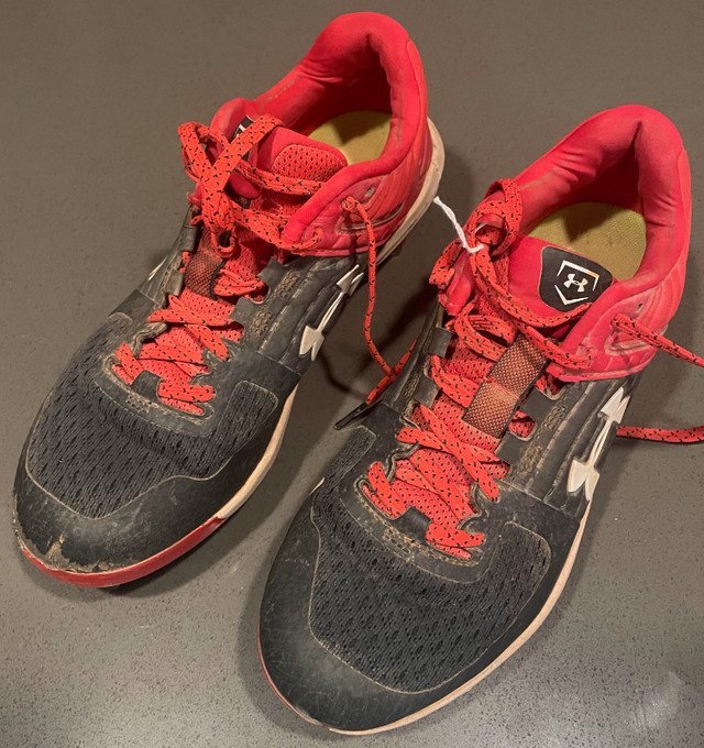 Baseball Metal Cleats Mens Size 7 Under Armour in Baseball & Softball in Leamington - Image 2