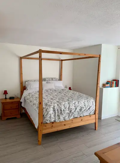 Available October 1 - 1 outdoor parking spot - shared laundry in building - shared access to boat la...