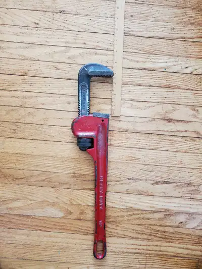 Heavy Duty Pipe Wrench, View more