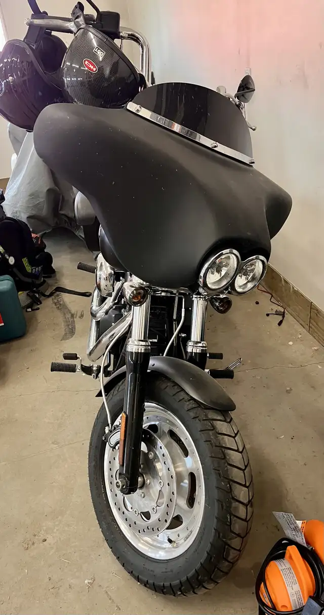 Sold pending pick up - 2010 Harley Fatbob in Street, Cruisers & Choppers in Medicine Hat - Image 5