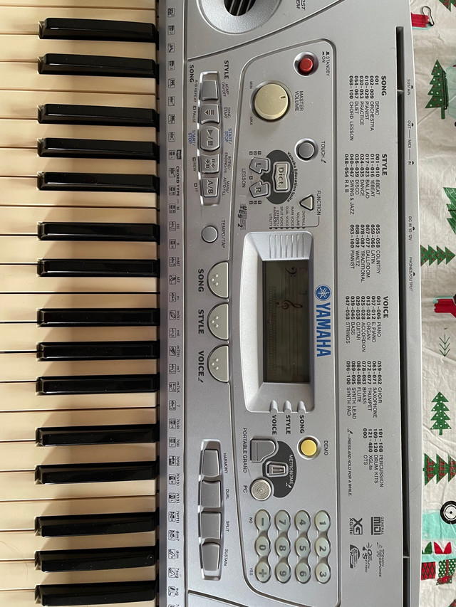 Yamaha keyboard  in Pianos & Keyboards in Truro