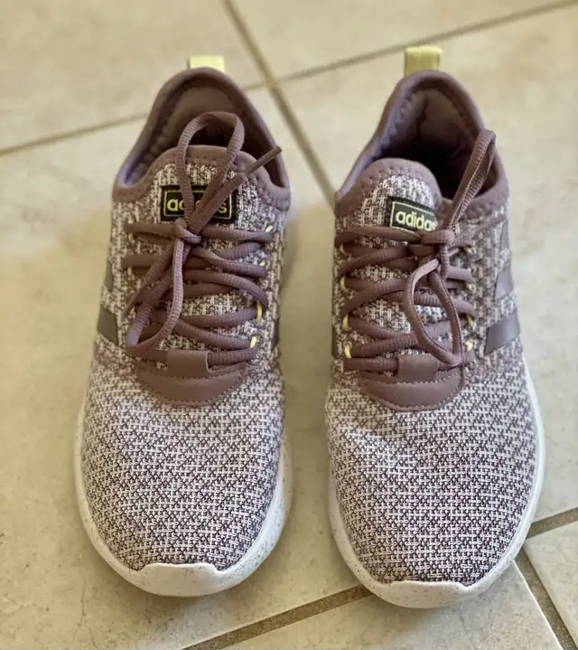 ADIDAS Women’s Lite Racer Reborn Running Shoe Size 7.5 in Women's - Shoes in Kitchener / Waterloo - Image 4