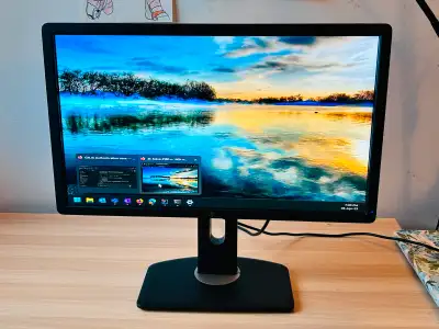 DELL 23" Monitor / Moniteur, View more