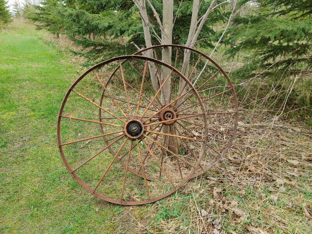5 , steel wheels  ,garden decor in Outdoor Décor in Kitchener / Waterloo