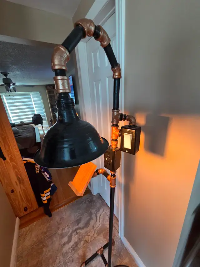 Industrial look Steampunk floor lamp in Indoor Lighting & Fans in Oshawa / Durham Region - Image 6