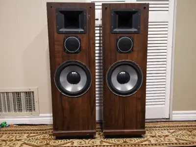 pair of sansui speakers model S-61c, View more