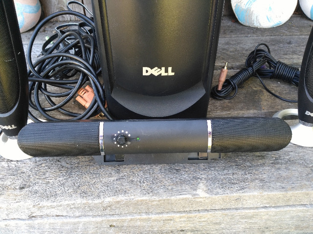 Used Dell Computer Surround Sound System Model MMS 5650 With Mic in Speakers, Headsets & Mics in Sunshine Coast - Image 4