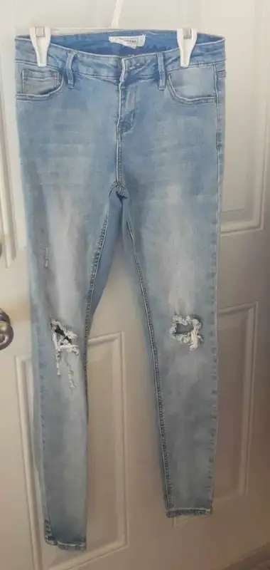 Jeans – Eighty Two (EUC) Size – 05 $7.00 Porch pick up. Stratford ON. cross posted.